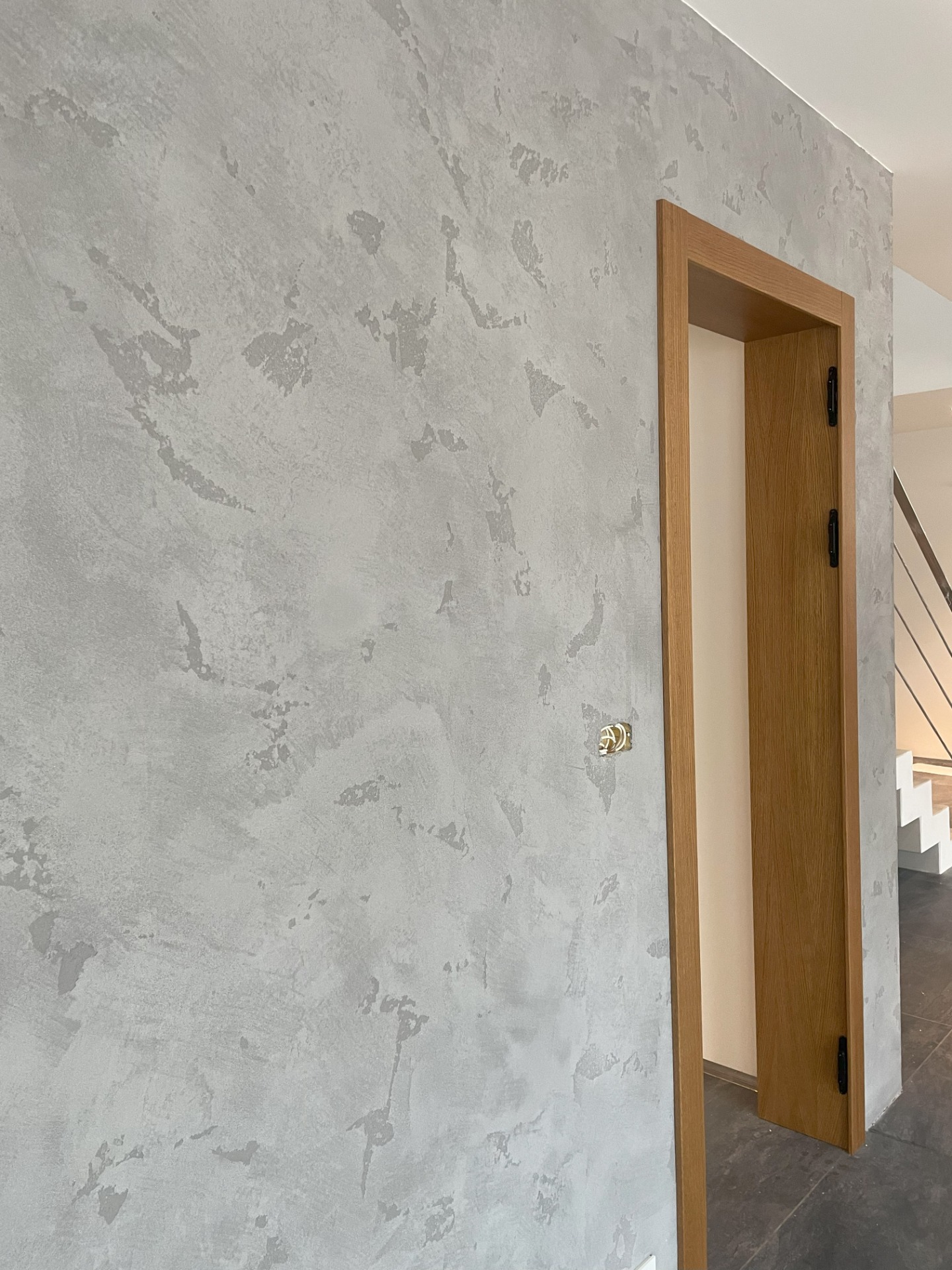 aplikace designových interierových stěrek v interiéru